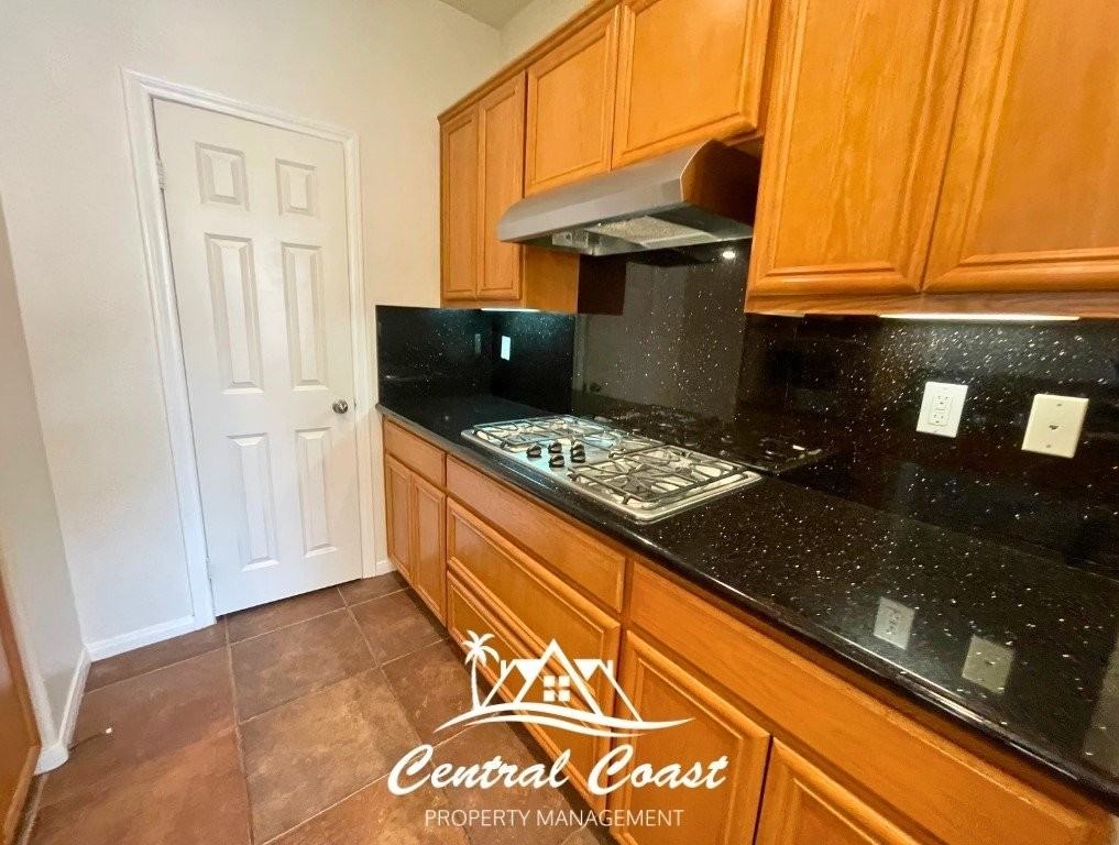 2219 Cordoban Ln - Photo 6 of 18