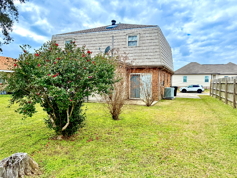 3563 Kings Dr - Photo 5 of 20