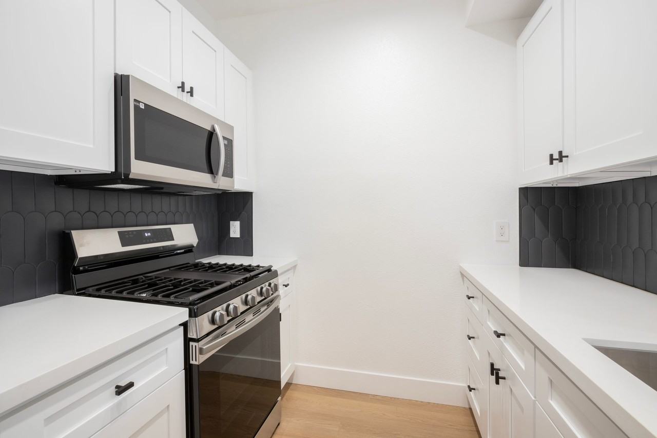 Welcome to 1616 Serrano Ave - Photo 7 of 25