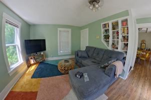 featured image of 1318 Houston St
