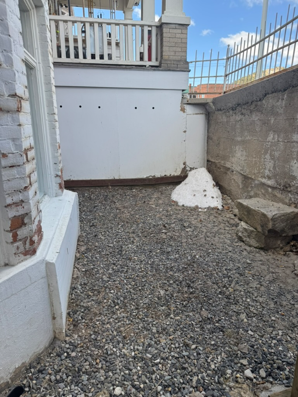 626 W Broadway St #F - Photo 2 of 16
