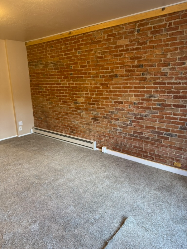 626 W Broadway St #F - Photo 5 of 16