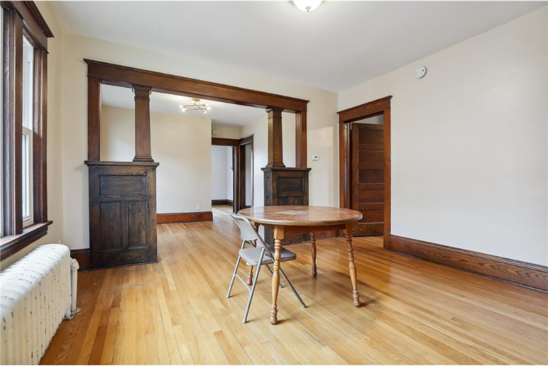 1629 Saint Anthony Ave #2 - Photo 3 of 18