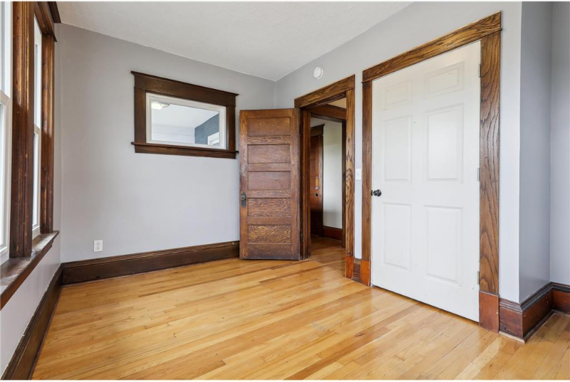 1629 Saint Anthony Ave #2 - Photo 7 of 18