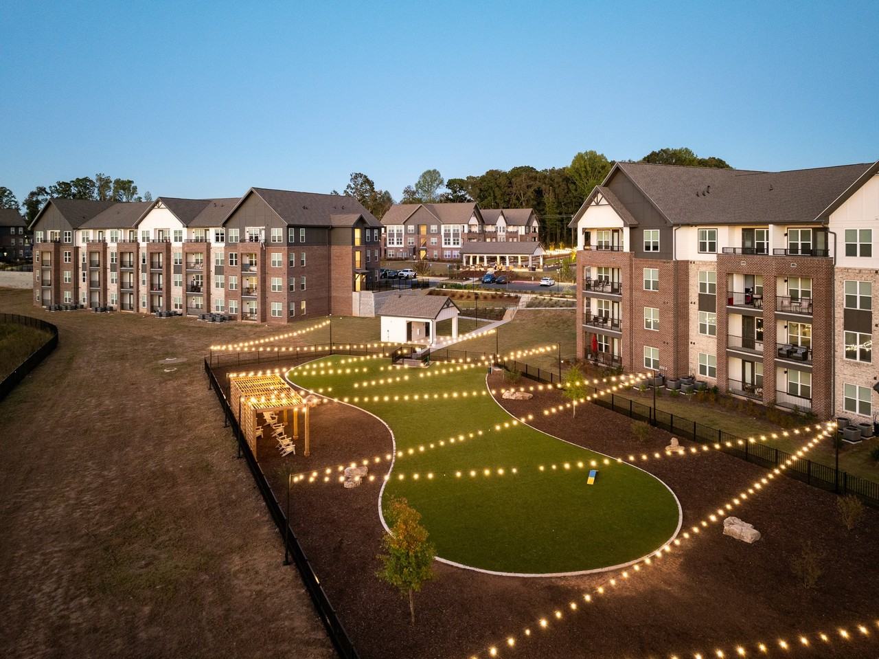 Aura Creekside Apartments - Photo 6 of 45