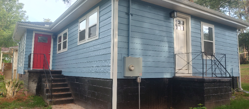 1368 Diamond Ave Se - Photo 4 of 20