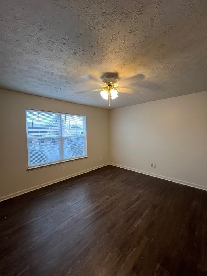 58 Haven Ct #1 - Photo 5 of 8