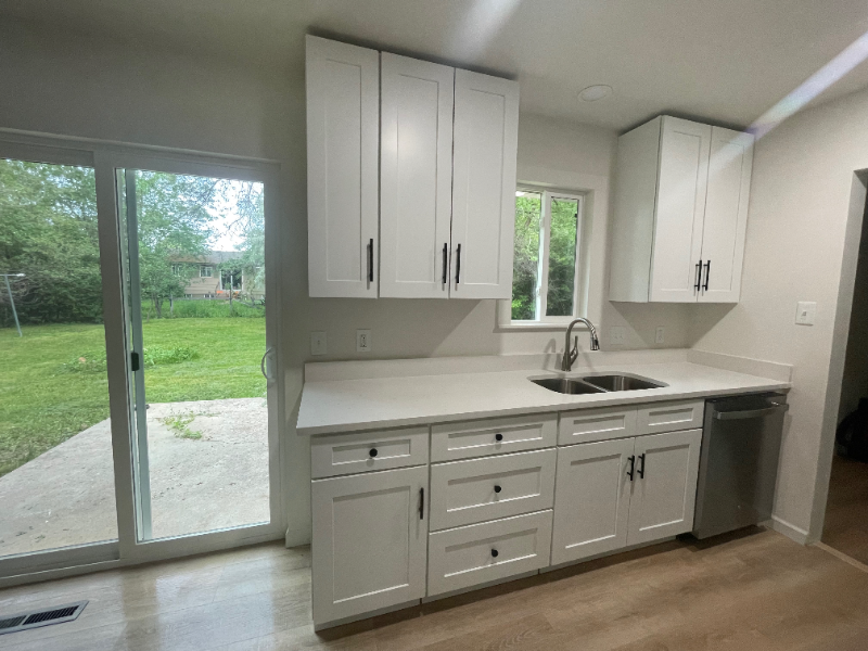 2405 Tamarac Dr - Photo 6 of 18