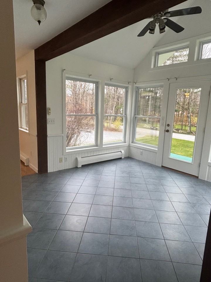 200 Applewood Ln - Photo 2 of 3