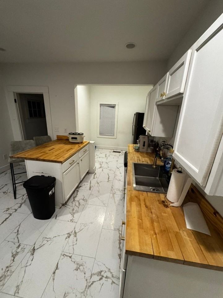 556 N Oxford St #A - Photo 4 of 5