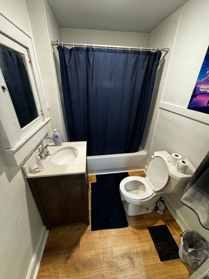 556 N Oxford St #A - Photo 5 of 5