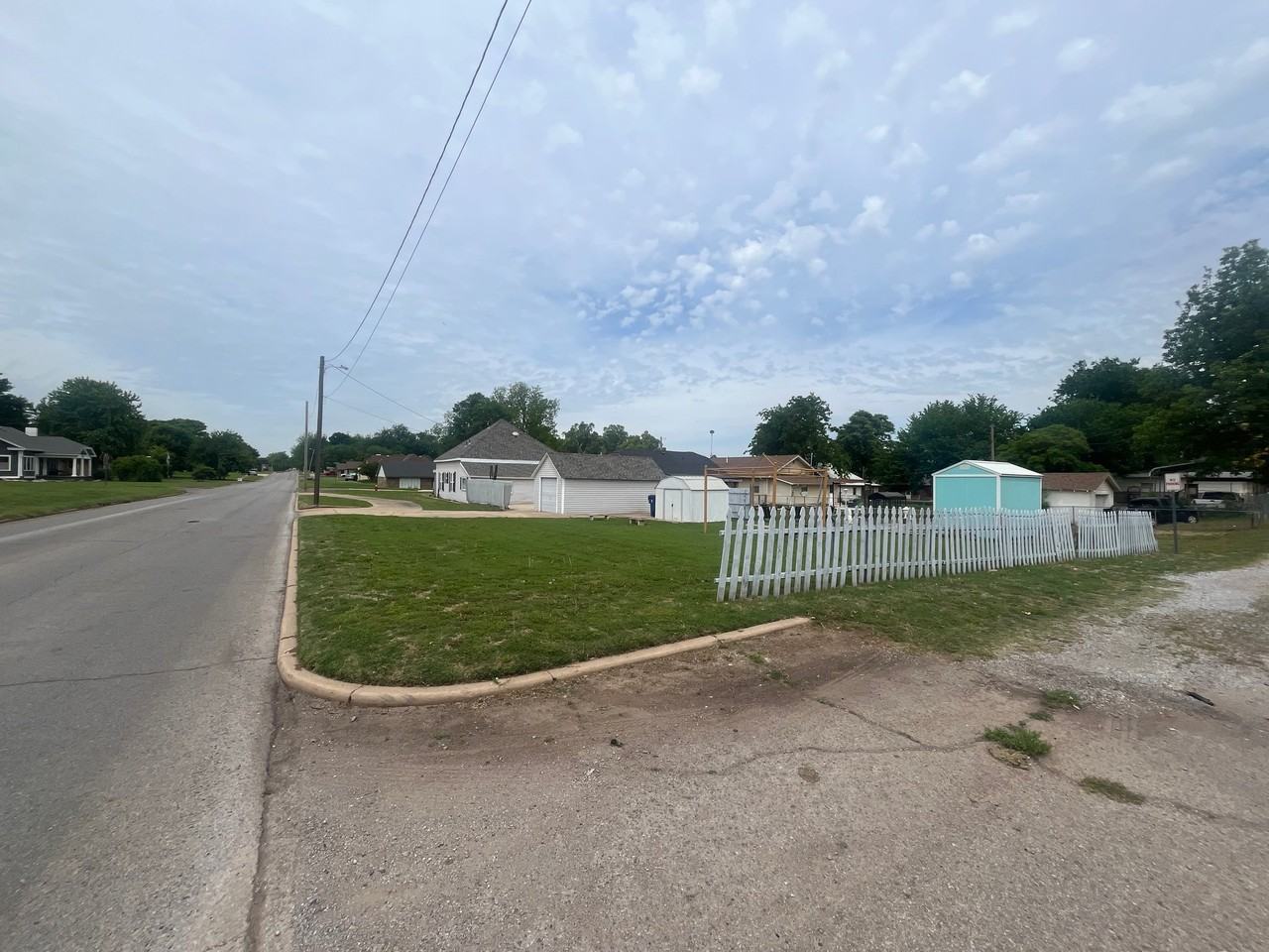 1127 S 10th St - Photo 5 of 18
