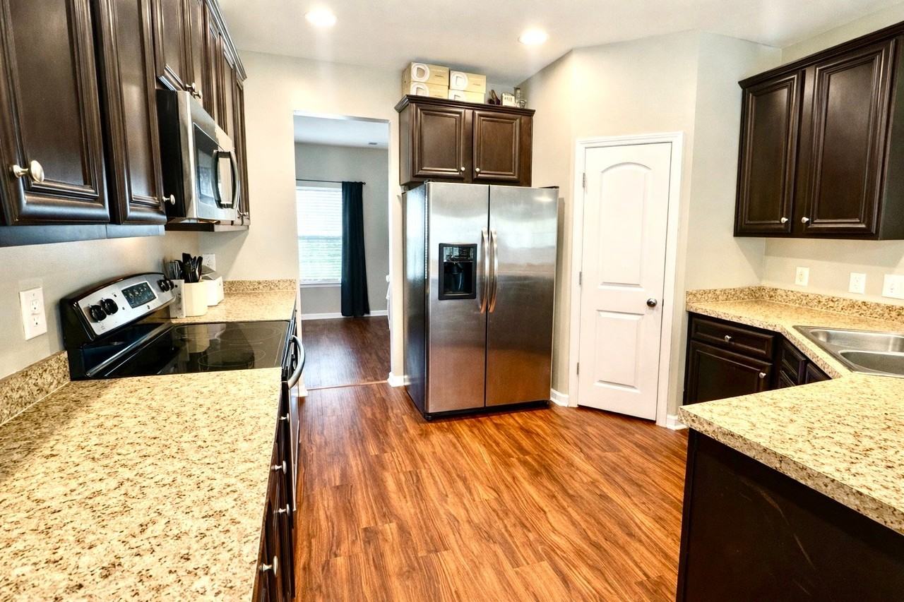 121 Mission Way - Photo 6 of 25