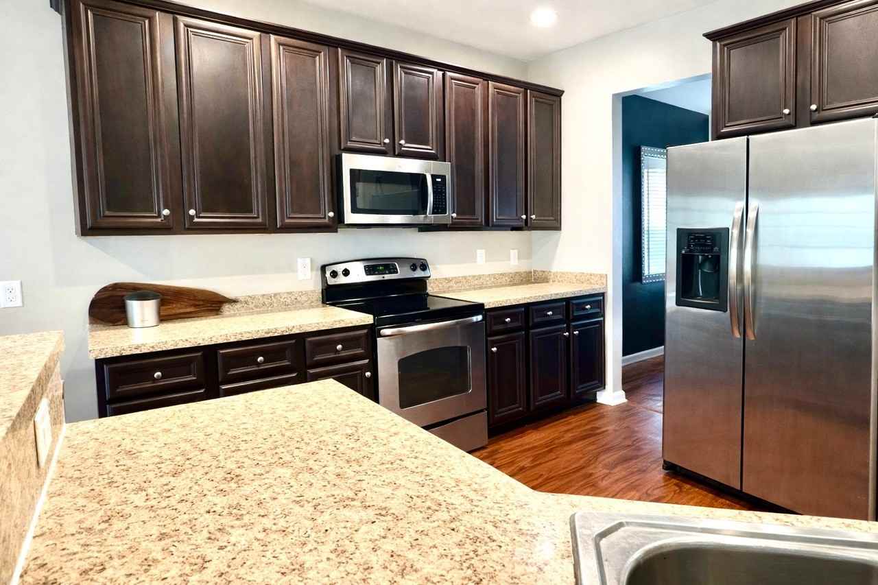 121 Mission Way - Photo 7 of 25