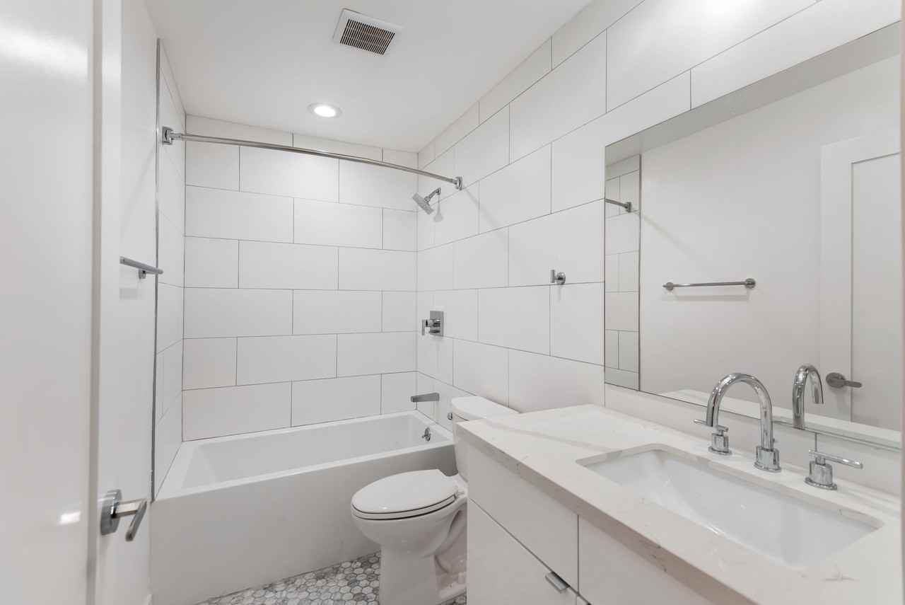 1546 Bundy Drive - Photo 7 of 8