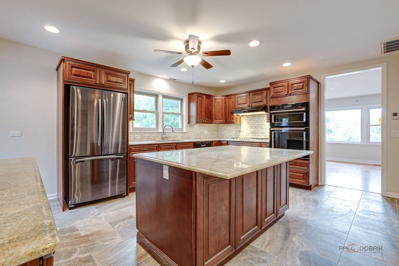 144 Morgan Pl - Photo 4 of 19