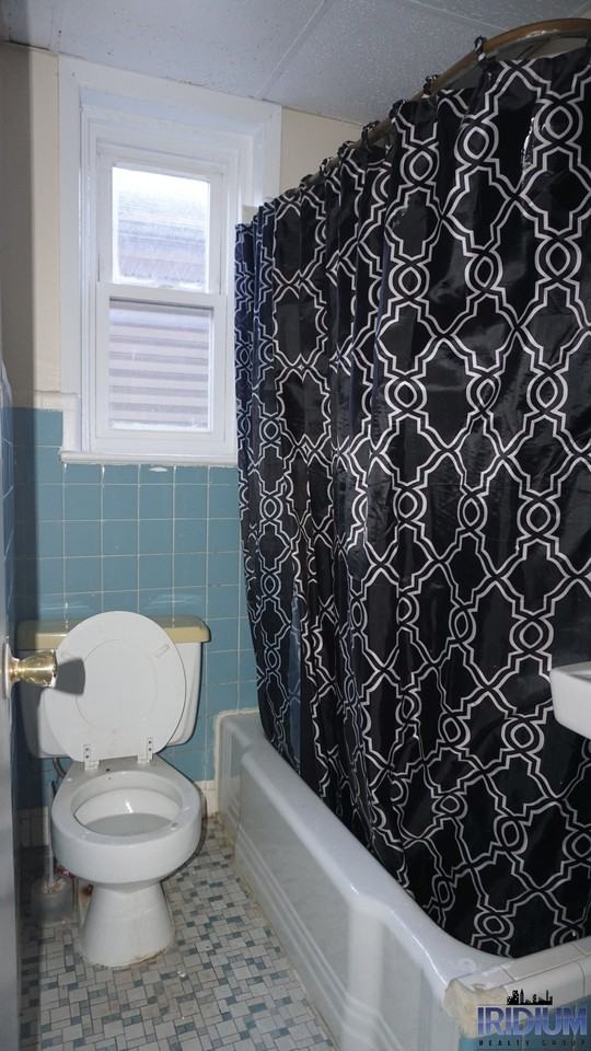 689 Sanford Ave #201 - Photo 3 of 4