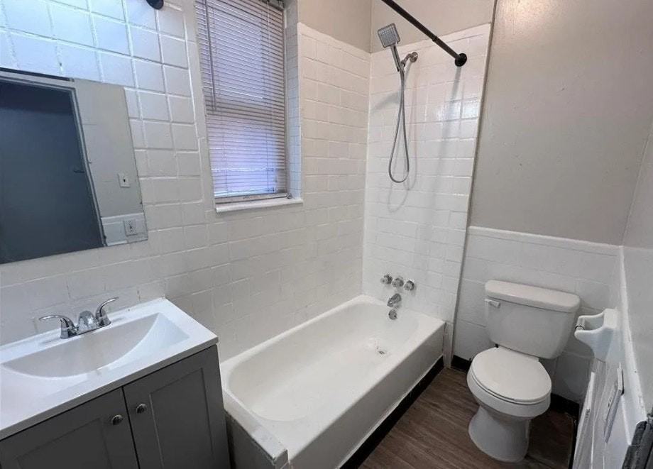 3829 South Compton Avenue, Unit A (TOP) - Photo 5 of 6