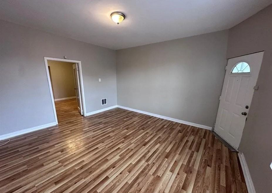 3829 South Compton Avenue, Unit B - Photo 3 of 7