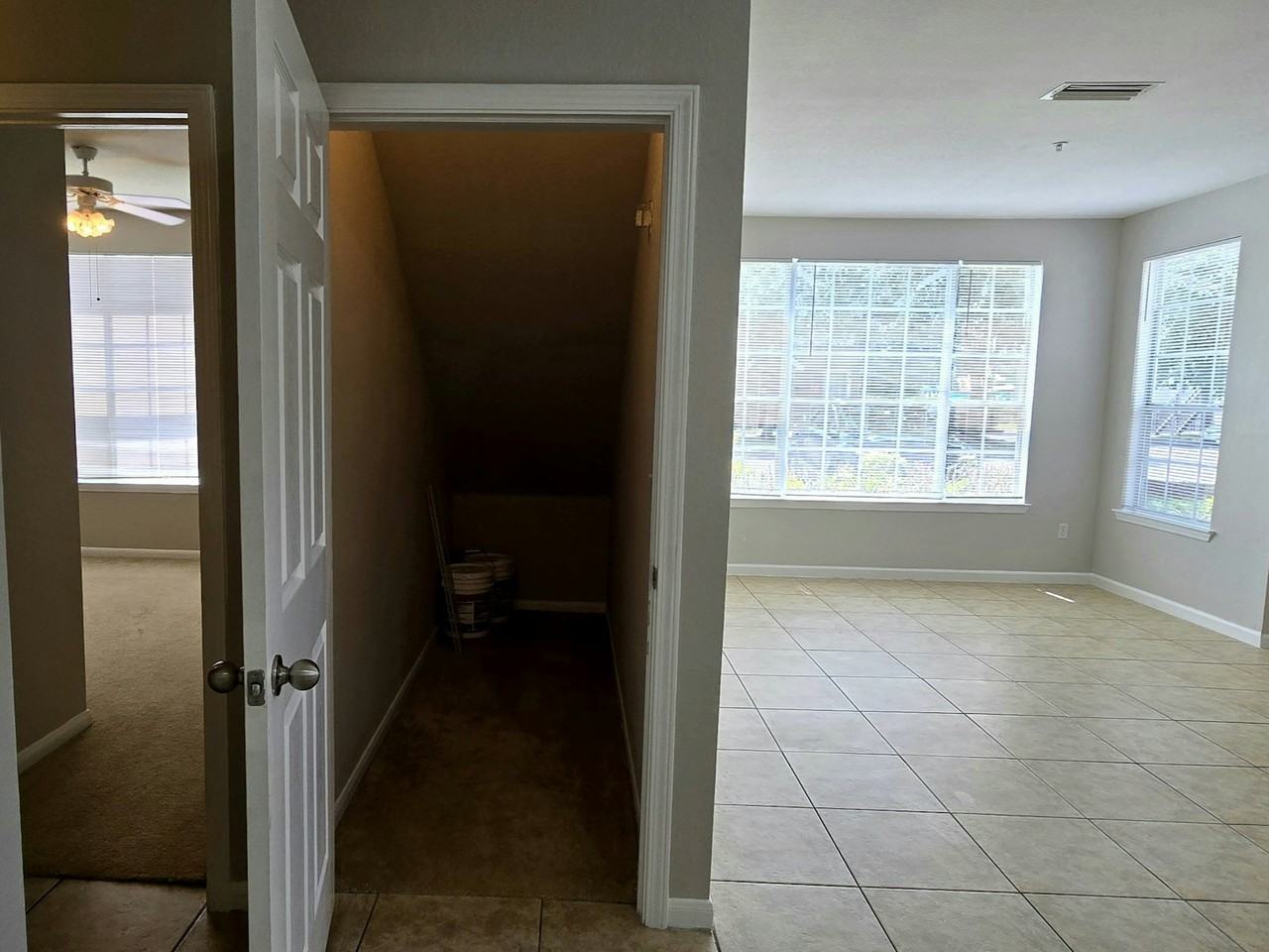 9005 Lee Vista Boulevard - Photo 4 of 12