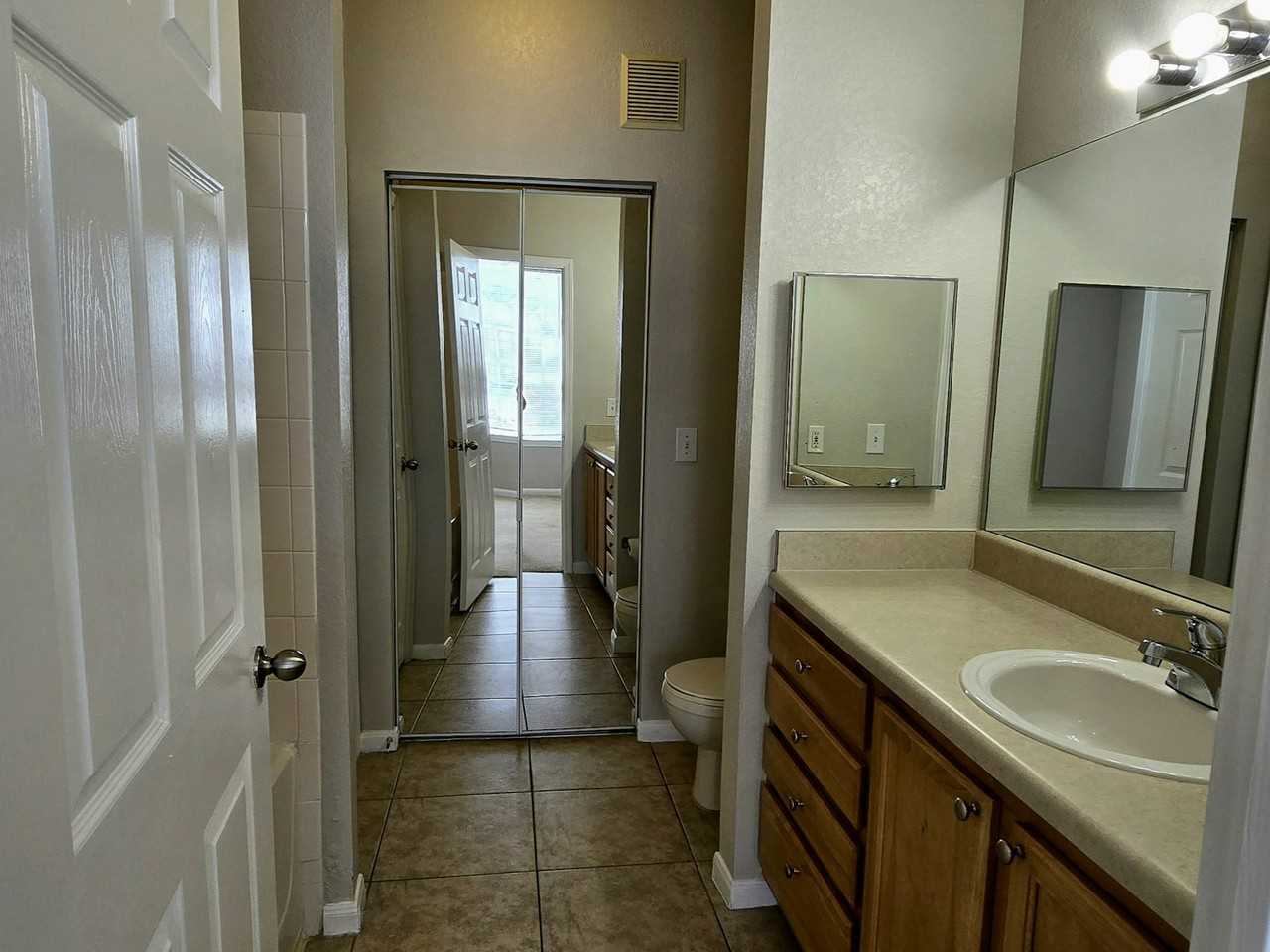 9005 Lee Vista Boulevard - Photo 6 of 12