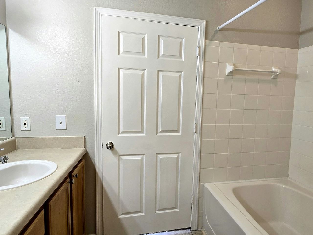 9005 Lee Vista Boulevard - Photo 7 of 12