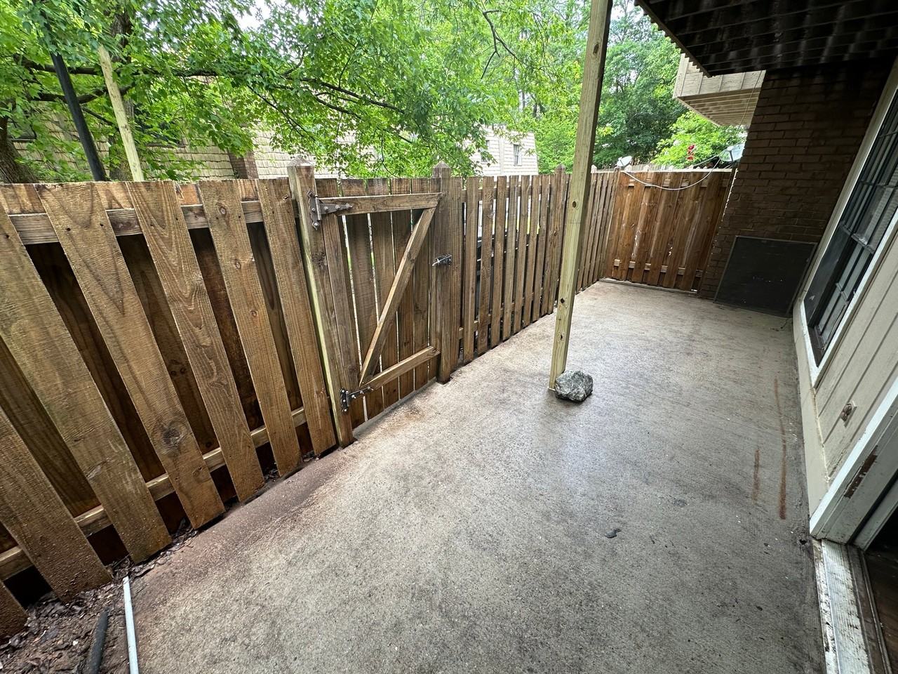 6427 Woodstone Ter #B - Photo 3 of 9