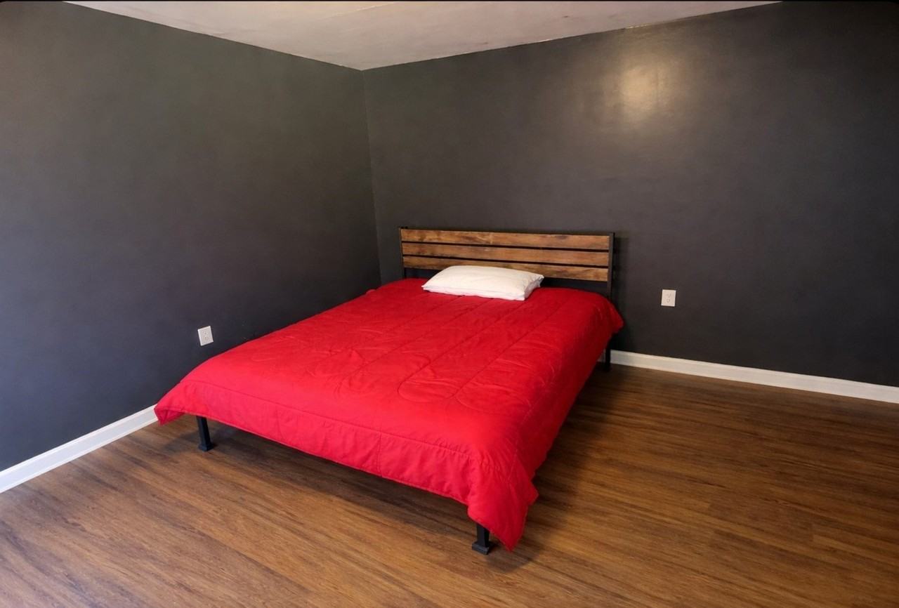 6427 Woodstone Ter #B - Photo 5 of 9