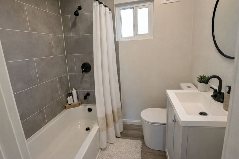 1101 Daisy Avenue, Unit 5 - Photo 6 of 8