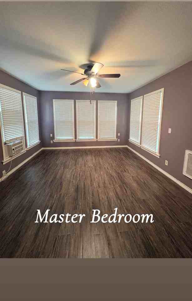 708 Saint Matthew St - Photo 7 of 11