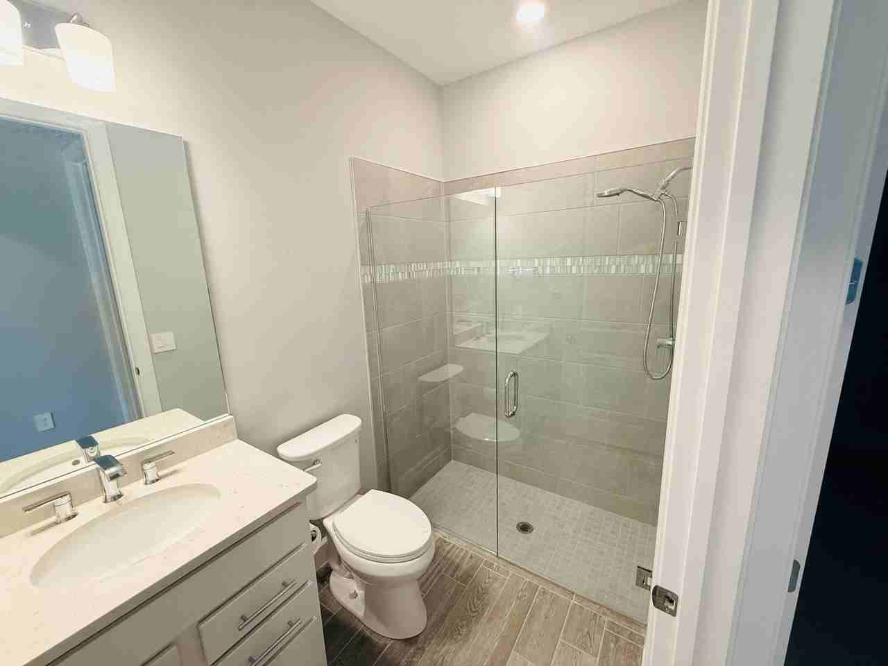 6256 Baywood Ct - Photo 5 of 20