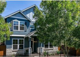 featured image of 153 Ne Porto Way
