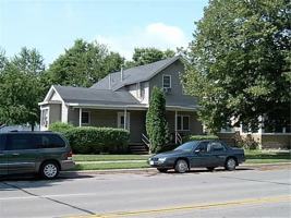 featured image of 413 E Broadway St