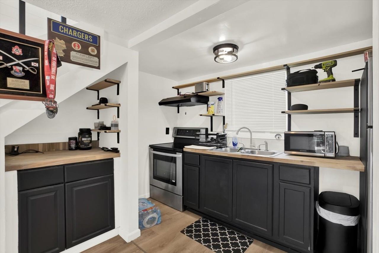 8606 N Semmes St #A - Photo 5 of 12