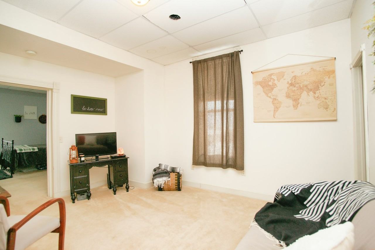 704 North 3rd Street, Unit 4 - Photo 6 of 9