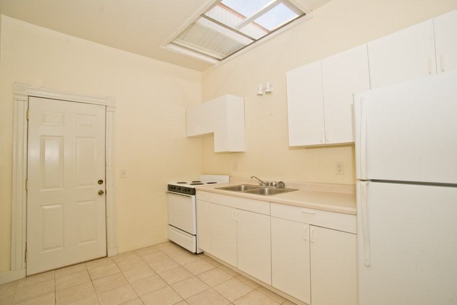 704 North 3rd Street, Unit 4 - Photo 7 of 9