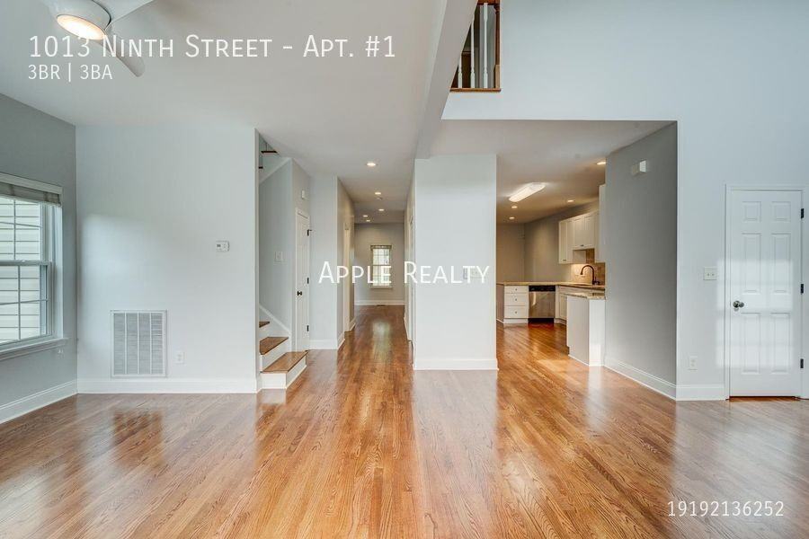 1013 9th St #1 - Photo 5 of 35