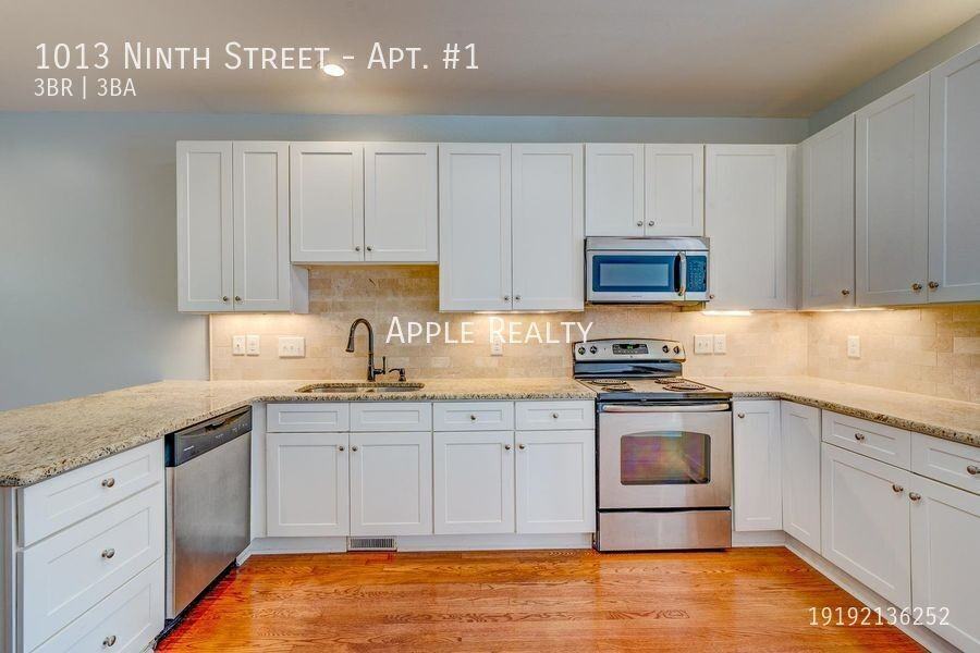 1013 9th St #1 - Photo 7 of 35