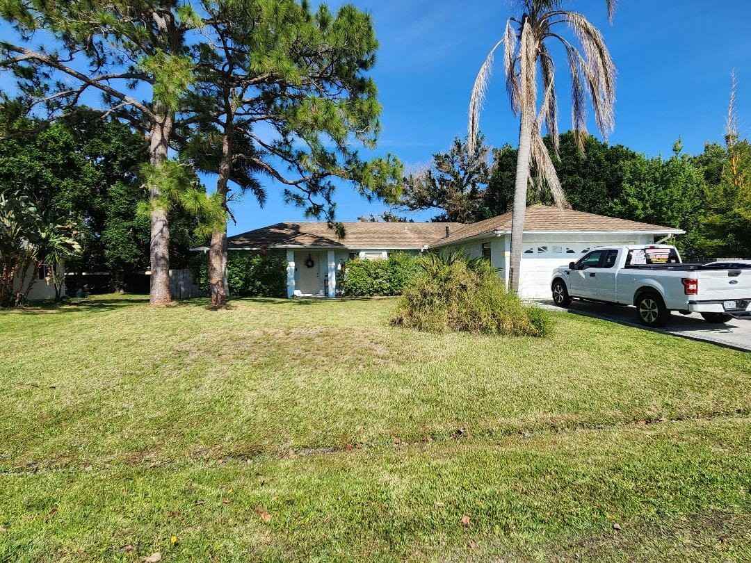 1741 Se Lorraine St - Photo 3 of 35