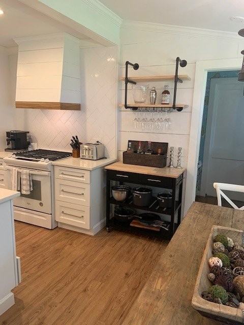 170 James St - Photo 4 of 11