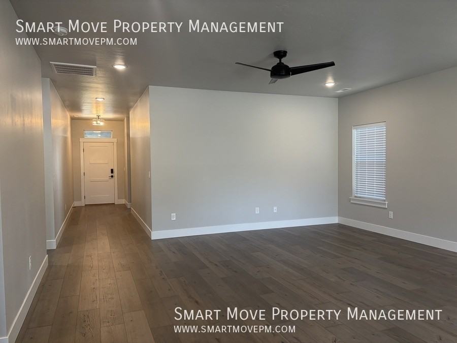 7161 W Riverwood St - Photo 4 of 28