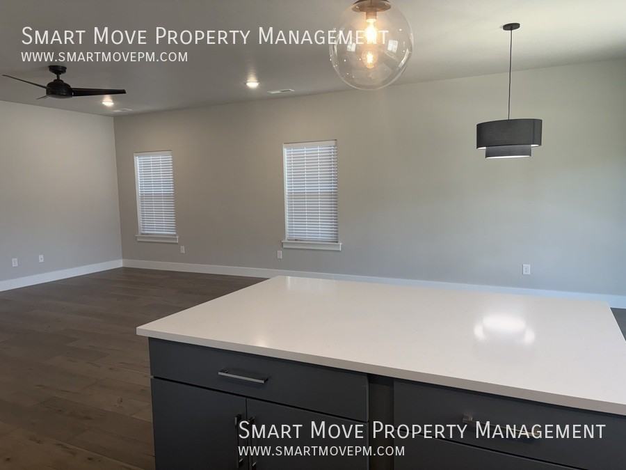 7161 W Riverwood St - Photo 6 of 28