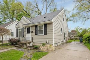 featured image of 416 N Kenwood Ave