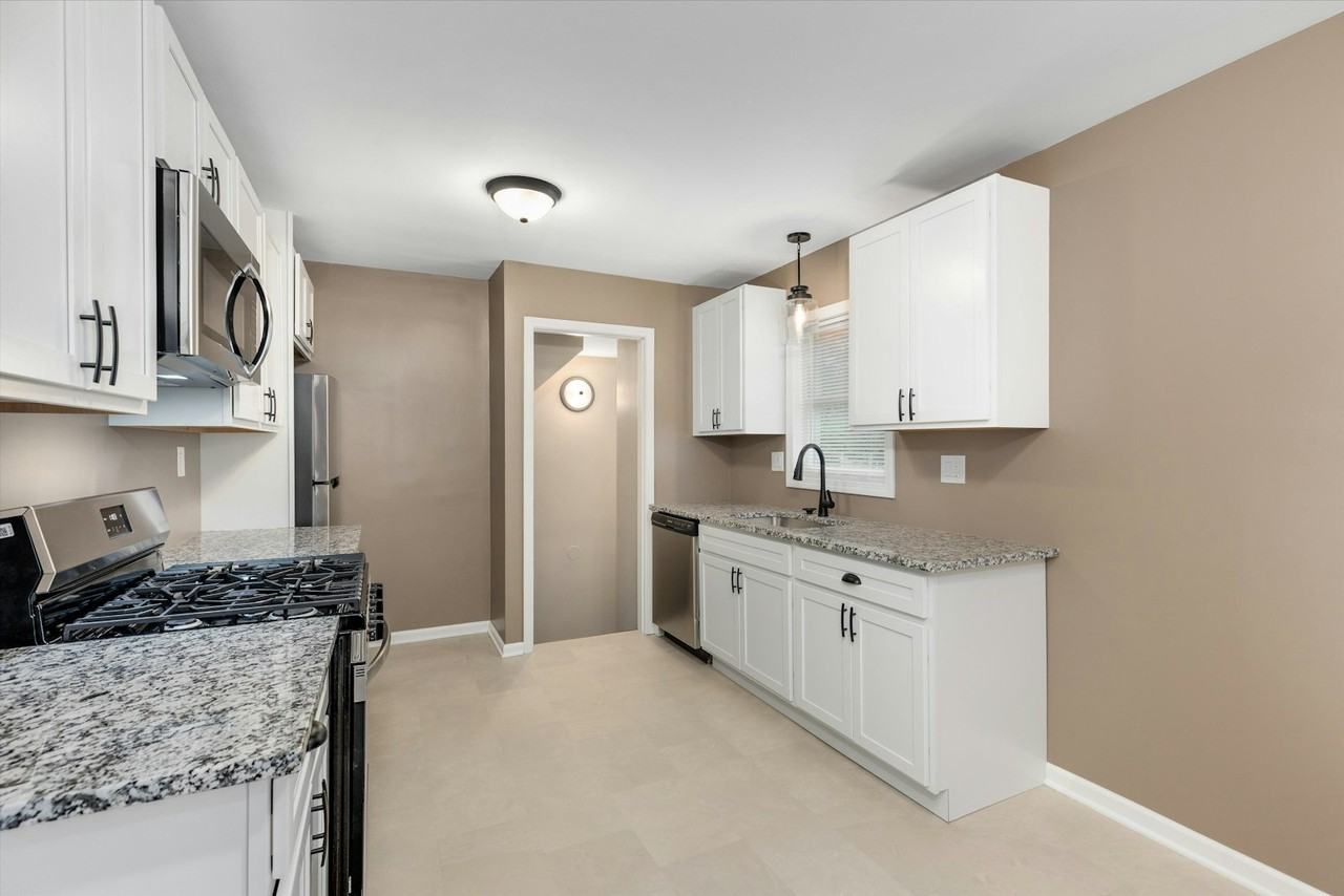 416 North Kenwood Avenue - Photo 4 of 31