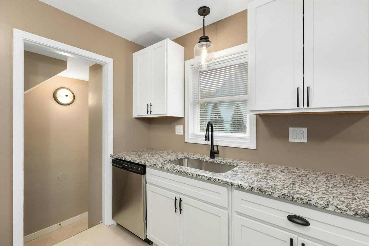 416 North Kenwood Avenue - Photo 5 of 31