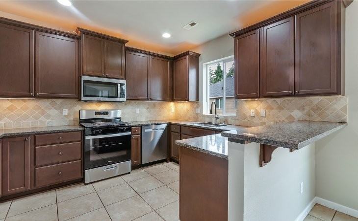 4407 Goldcrest Dr Nw - Photo 4 of 18