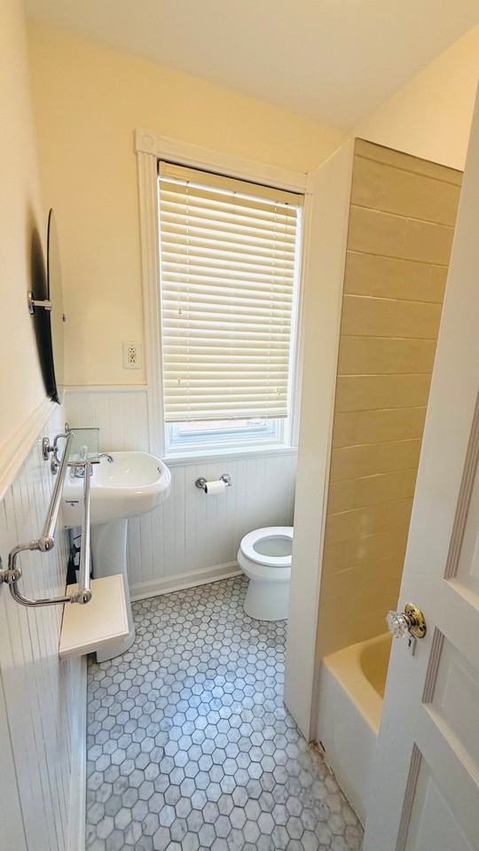 7136 Bryan St - Photo 3 of 17