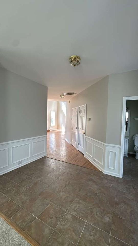 129 Sandy Lane - Photo 3 of 10