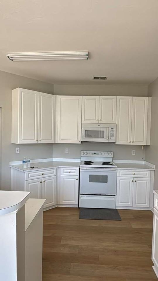 129 Sandy Lane - Photo 4 of 10