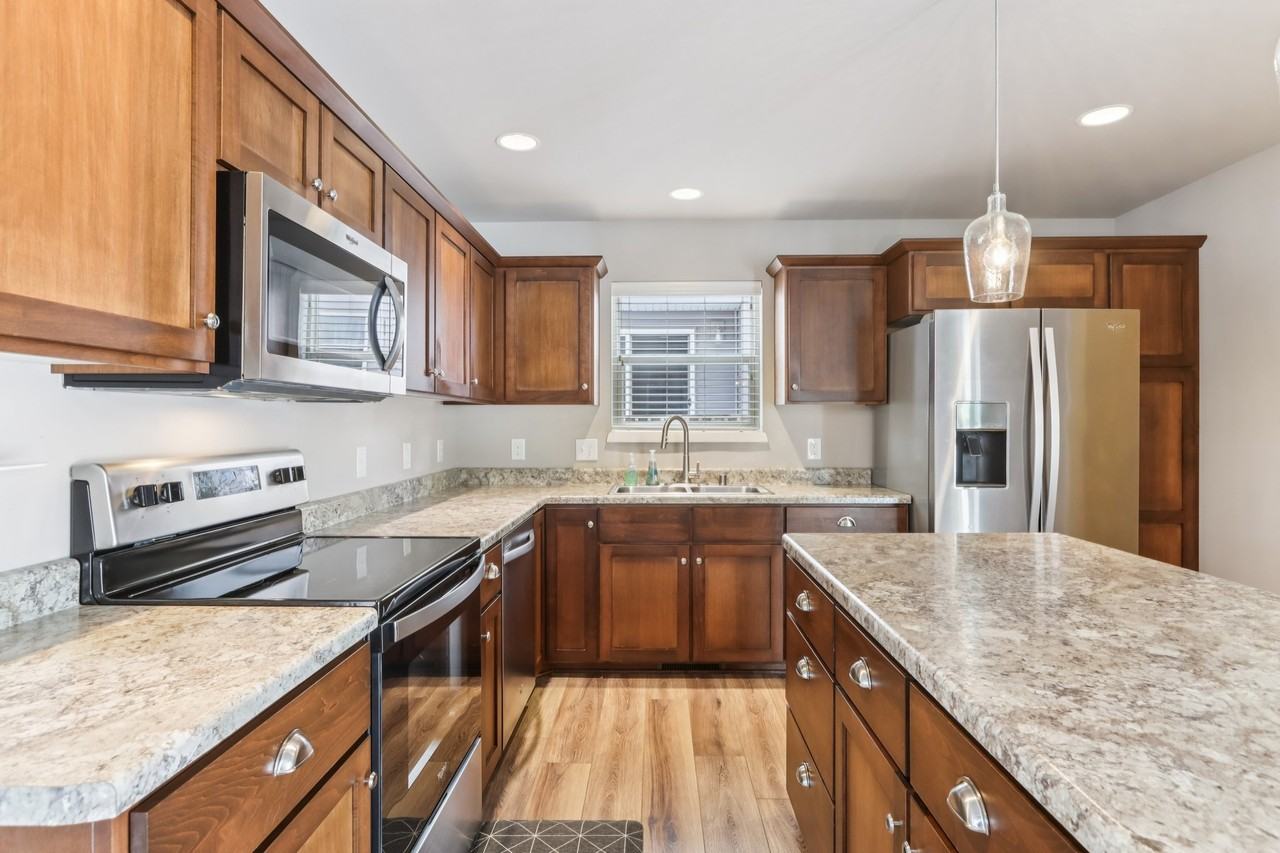 204 Sugar Maple Ln - Photo 3 of 20